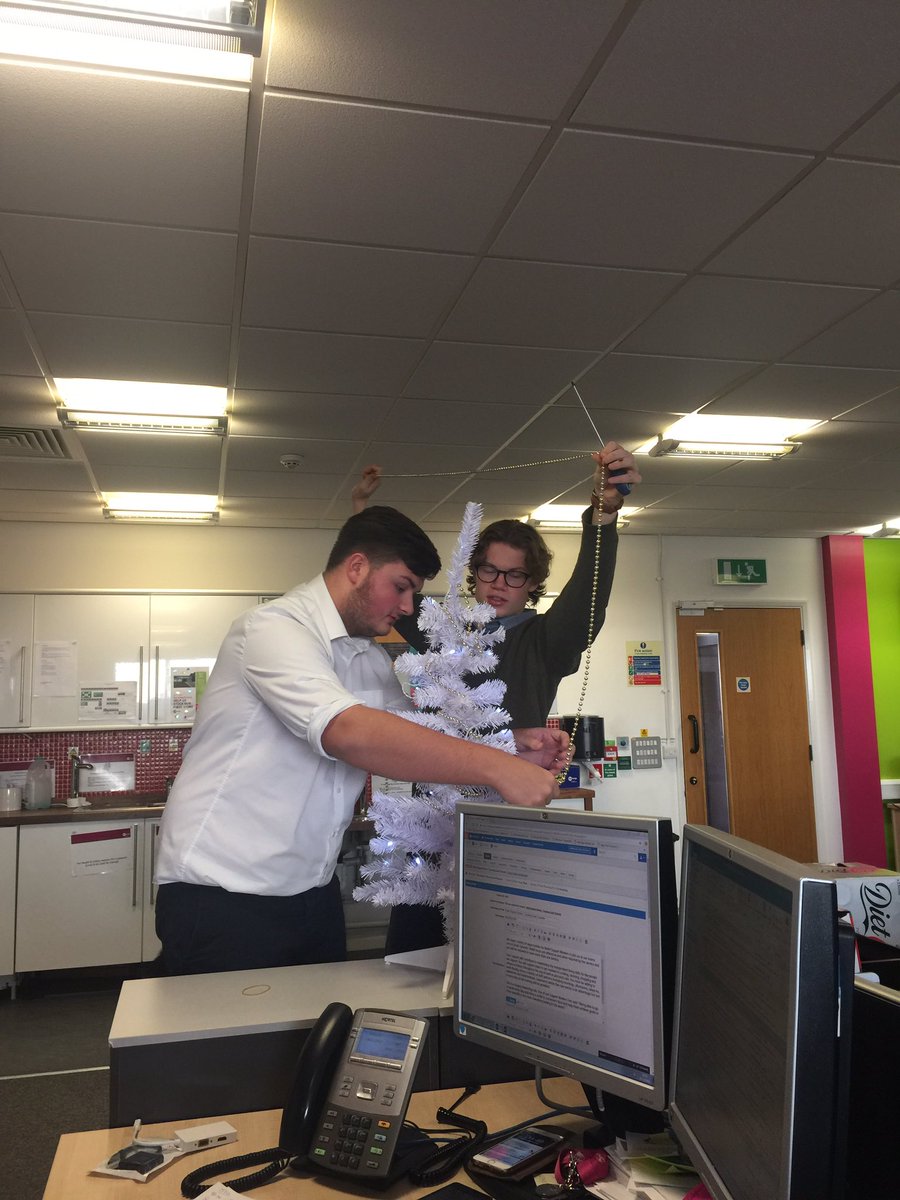 ScarletCMencap's tweet photo. Decorating the office Christmas tree #feelinfestive 🎁🎉🎄🍾🍷🎅🏼❄️ https://t.co/bHCuVCO9EO