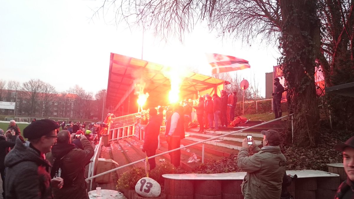 Denkmalschmutz's tweet photo. @AltonaerFC1893 Es war ein Fest!!! #A93BU https://t.co/LD6TteVRbd