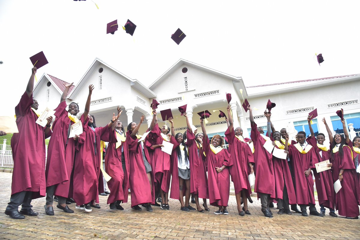 excellaeduc's tweet photo. Graduation 2016, IGCSE Graduands https://t.co/LiDzx4T7yY