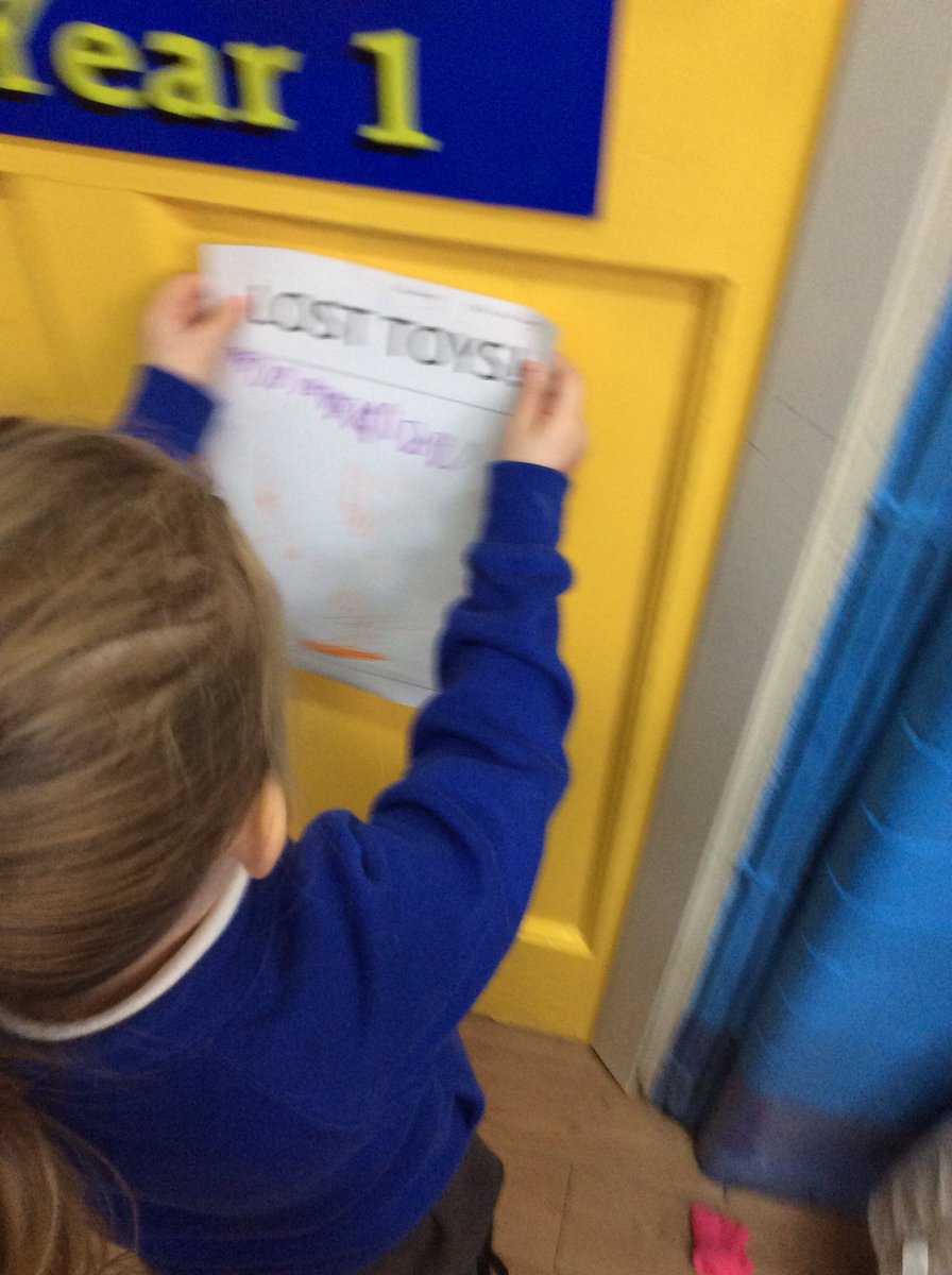 Owls_MRPA's tweet photo. Making and sticking up lost posters for our toys! #missingtoys https://t.co/WFULra09zL
