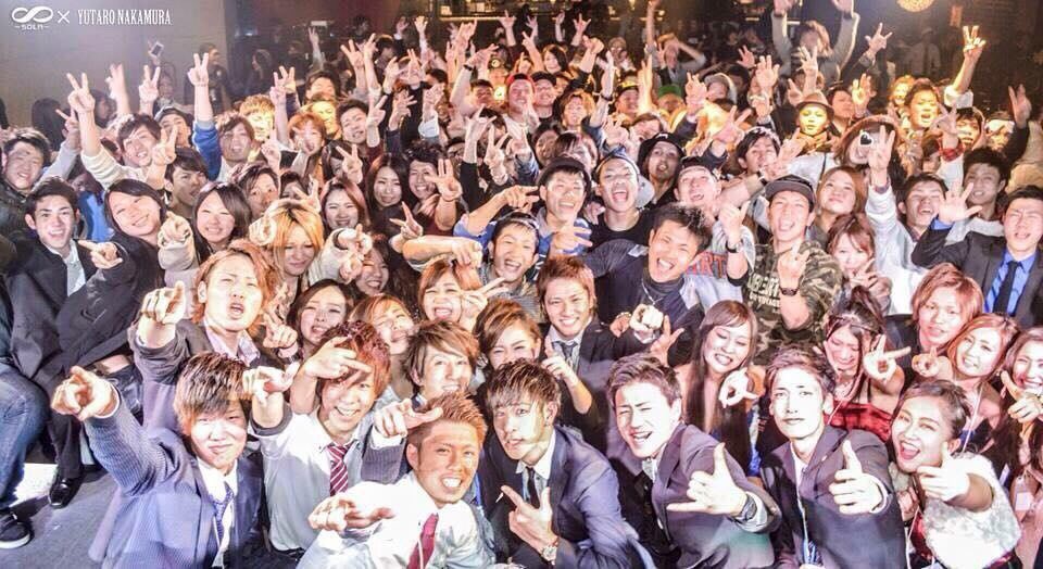 yuchamm58's tweet photo. .
Honey Flash  2016.12.10♥
昼はスタッフ､DJ､お客様みんなが女の子only☺︎︎✌︎しかも来てくれた女の子全員にプレゼントあり◎
美容グッズプレゼントタイムがあるのにも注目！！
夜はシャンパンタイムもあります😏💓💓
気になる方いいねお願いします♥ https://t.co/i9Ep8gUuEC