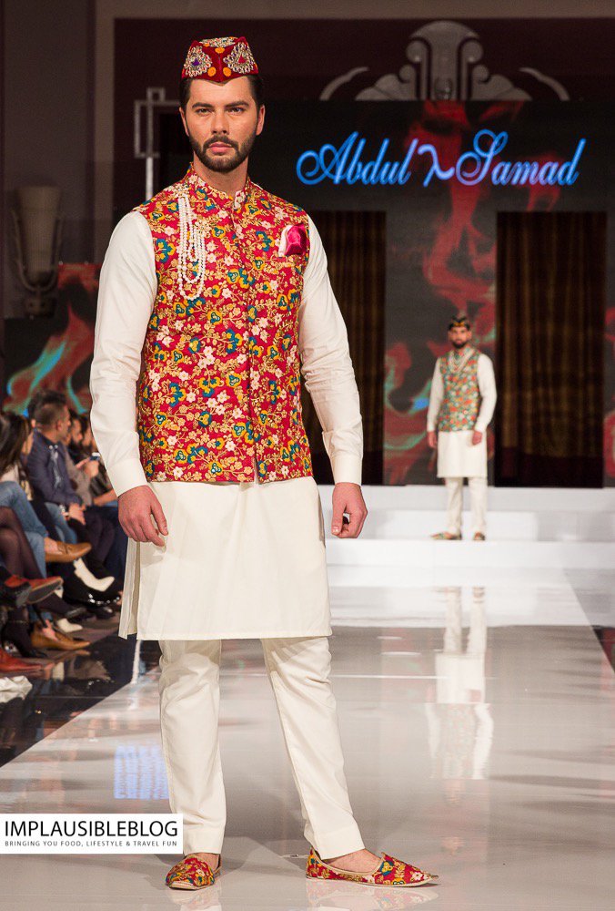 implausibleblog's tweet photo. An #IBFlashback to #PFW10 #PFW #LFW #PakistanFashionWeek #London by @IfraKamil #LondonIsLovinIt @BloggerBees #Fashion #Design #Style :) https://t.co/6Eez2euC7n
