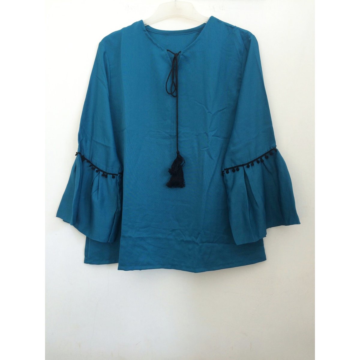 ShopLampung's tweet photo. Nama barang: top umbrella hand
Harga: 75rb
Material: bahan cotton balotelli
Size: fit to L besar https://t.co/CmFQnKTdog