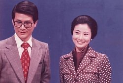 Motoichi 3時のあなた の司会者の中でオレが一番好きだったのは 寺島純子だ 寺島純子は上品すぎるぐらいに上品な司会進行で 上品すぎるが故の面白さが随所に感じられた 犯人さん 出てらっしゃい なんて画面に語りかける司会者が他にいるか 不幸