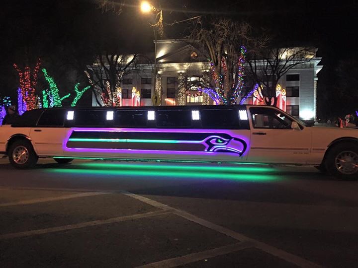 LimoOfBoom's tweet photo. We do! @ElisabethMarieF @Seahawks #limoofboom https://t.co/UbzTFoFPFm