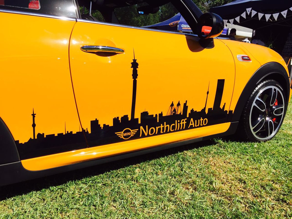 MINI_Northcliff's tweet photo. Northcliff Auto @thelindenmarket on 3Dec'16. We treated our customers to a MINI area to relax,when they weren't shopping.#mininorthcliffauto https://t.co/go4hjXF6cf