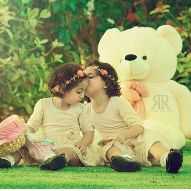 من يعيش ببساطة ويتعامل بأناقه 
يجبر الجميع على احترامه وحبه 💗
كن بسيطا تكن أجمل 💞