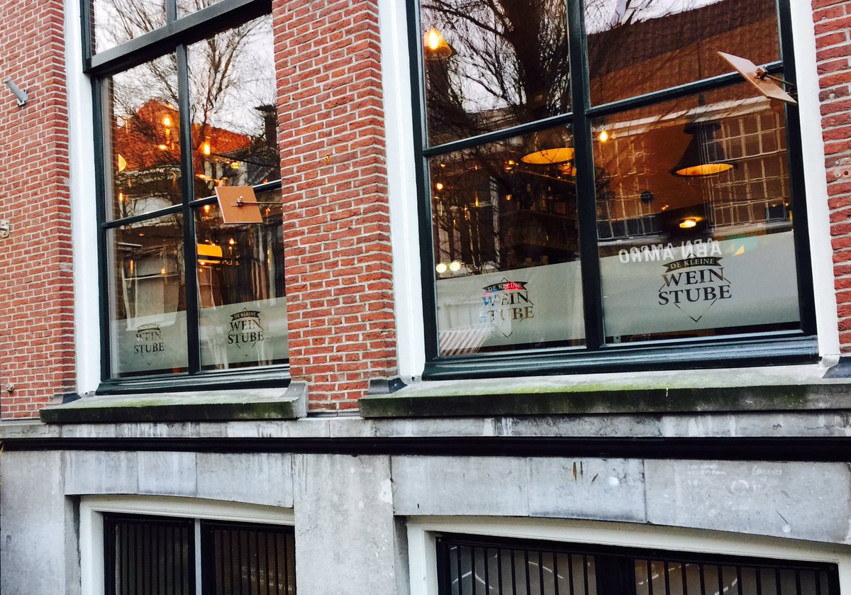 De kleine weinstube is weer herkenbaar op de voorstraat in Harlingen. En de wiebe van dyk zaal is ook een feit.