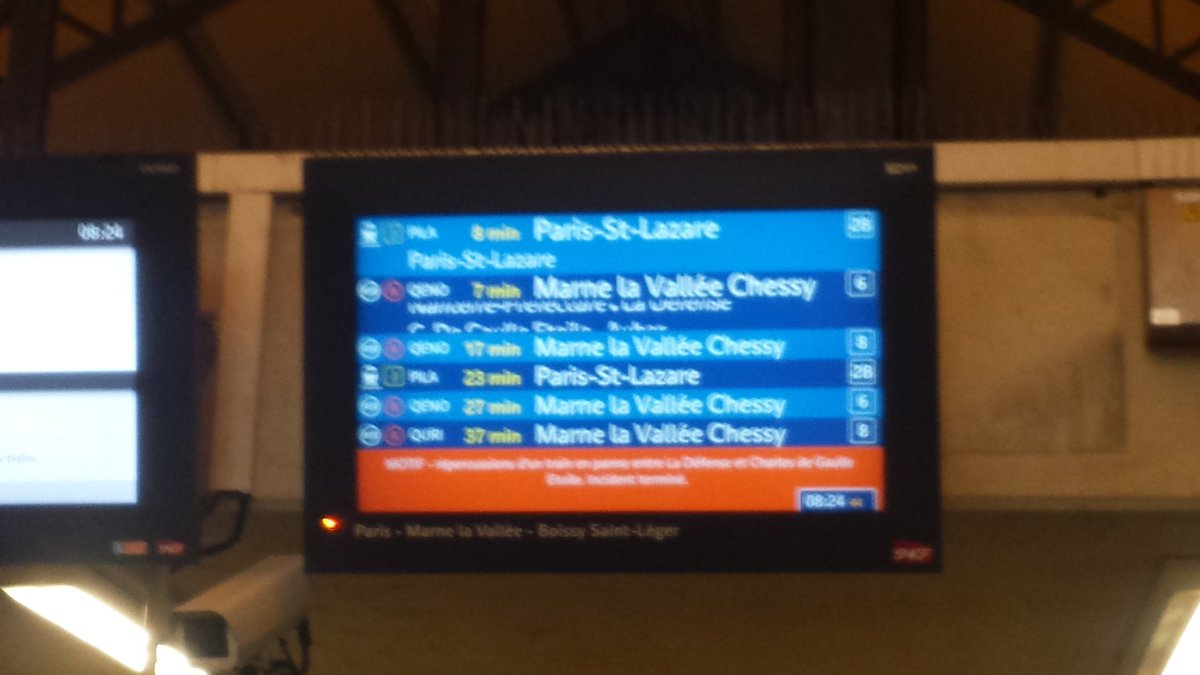 LigneJ78's tweet photo. En gare de #Poissy retard de 5min pour le train direction #SaintLazare de 8h27. Aucune annonce.#SNCF #retardsdetrains https://t.co/HsjSPnLafW