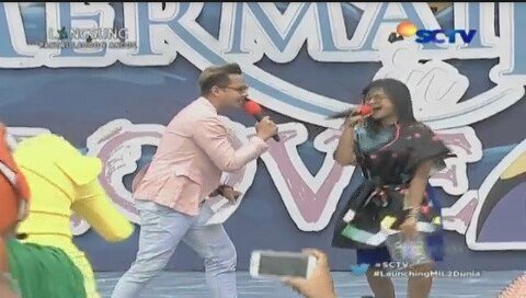 Damay_Ria1's tweet photo. Host berdua @dhikacungkring @audimarissa_ #MermaidInLove #MermaidInLoveSCTV #LaunchingMIL2Dunia 📺📷 https://t.co/jx6Su7pNab