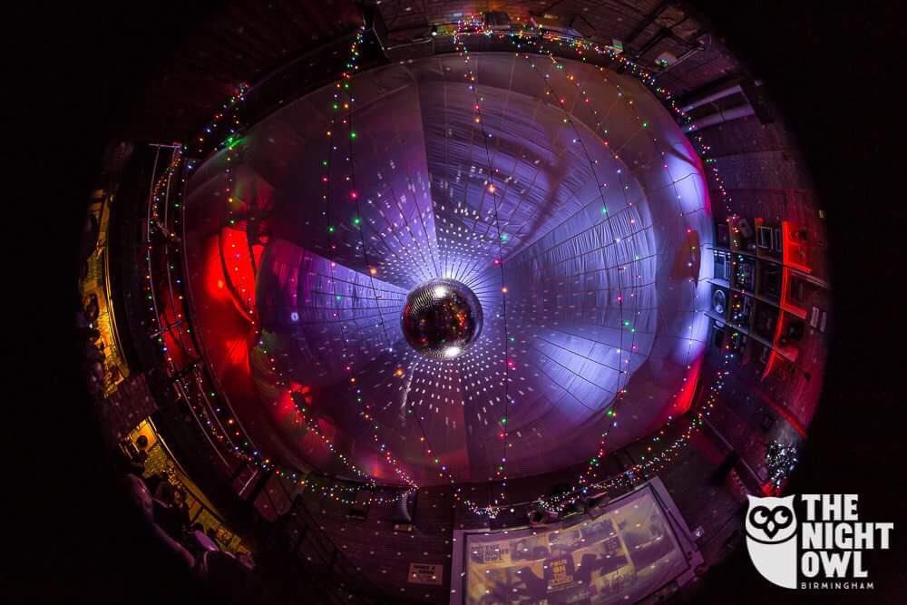 thenightowlbham's tweet photo. Love this photo at the club by @jonathanamorgan #christmas #festive #digbeth https://t.co/Ju4wfry7Bg