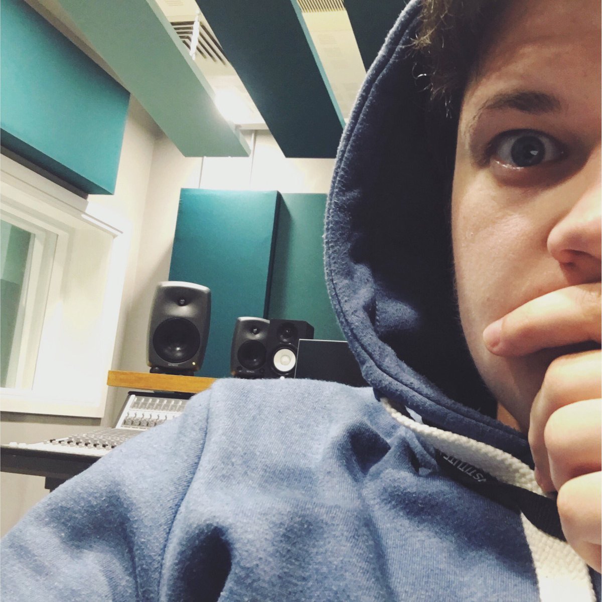 djnickymiles's tweet photo. What's the time? Time to record some drums! ๐ค๐ What a way to start a week!
#Monday #audientasp8024 #studio #manchester #mcr #uk #gb #bimm https://t.co/ofiYTjemuI