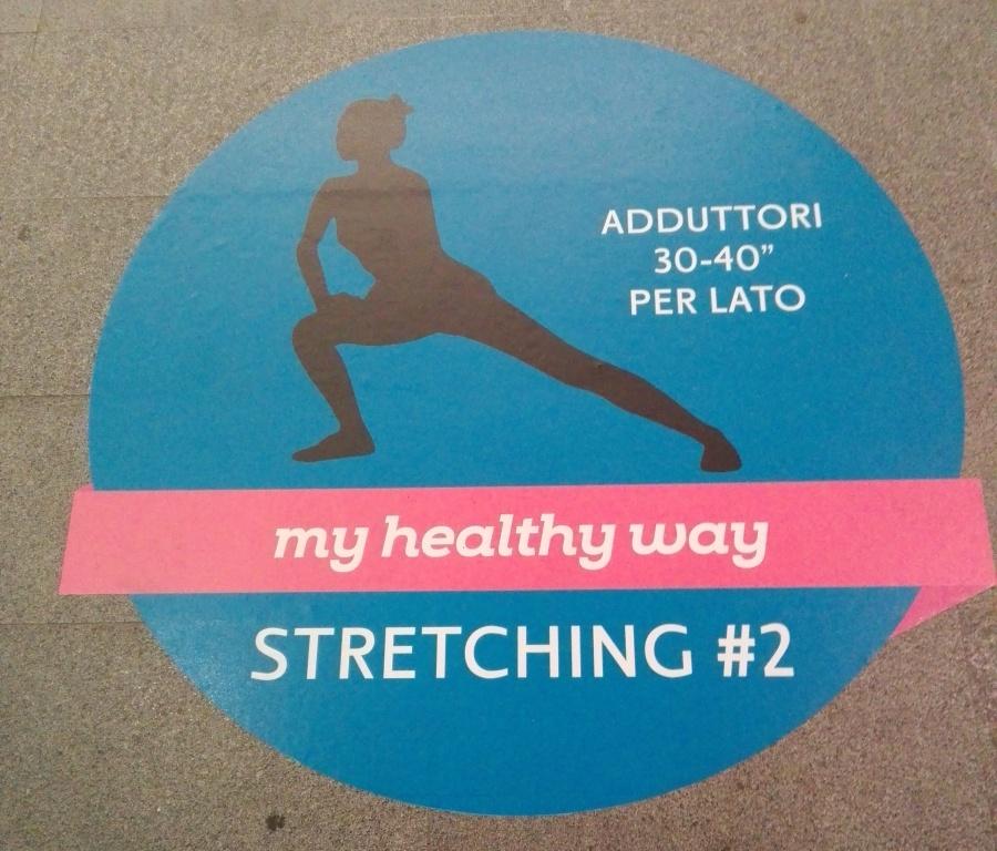 metro_brescia's tweet photo. #MyHealthyWay: Dedica alcuni minuti alla tua forma fisica in Stazione Vittoria! #stepbystep https://t.co/CqRxlzlNus https://t.co/N0nG0hbV23