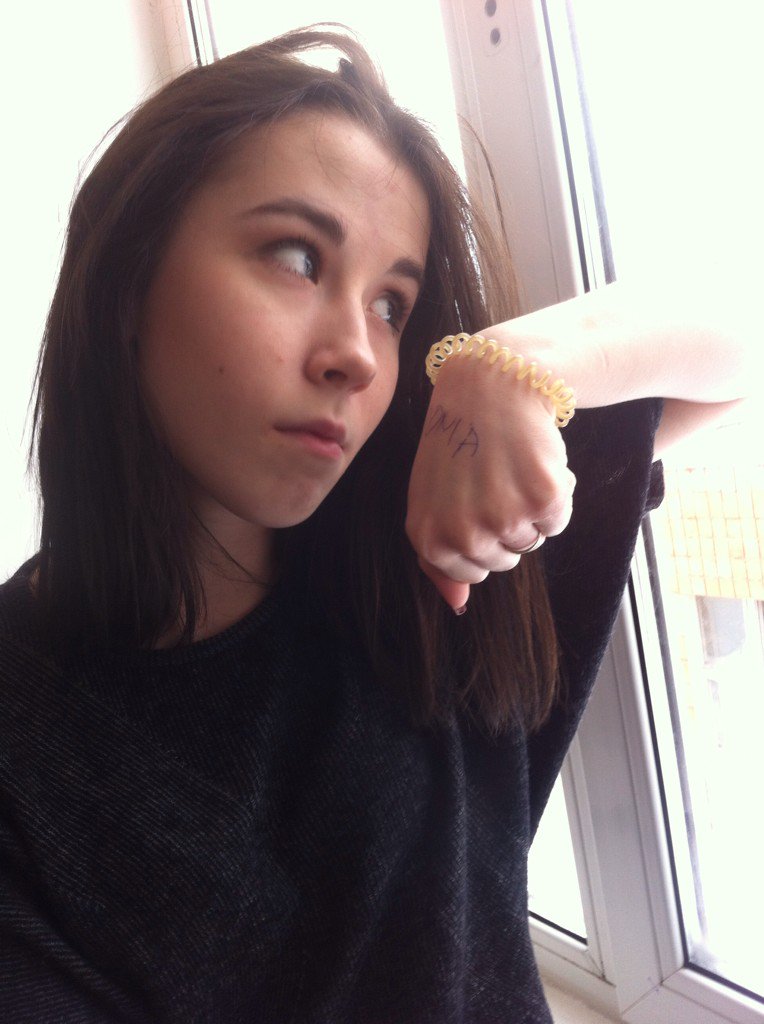 adelka___'s tweet photo. Взгруснула https://t.co/82JQVQu1VN