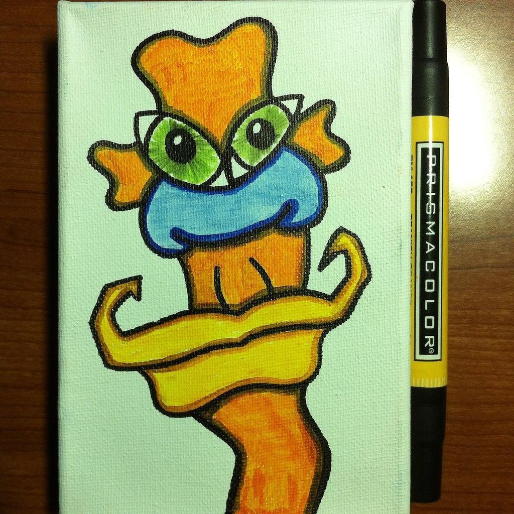 RogueSymmetry's tweet photo. #wip #alien #colorful #colourful #marker #prismacolor #ink #art #arte #orange #bluenose #l… https://t.co/X910AOFrTj https://t.co/bmRKkJiEke