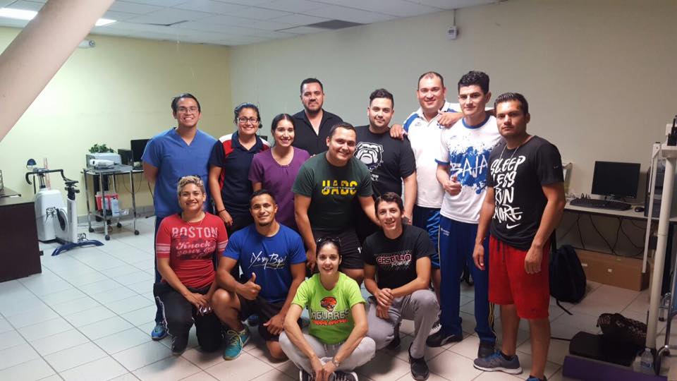 Veronica91CM's tweet photo. Taller teórico-práctico sobre #Flexibilidad con alumnos de #UABC que cursan la Maestría #EducacionFisica y #Deporte Escolar. #estiramientos https://t.co/TpfIwvzymn