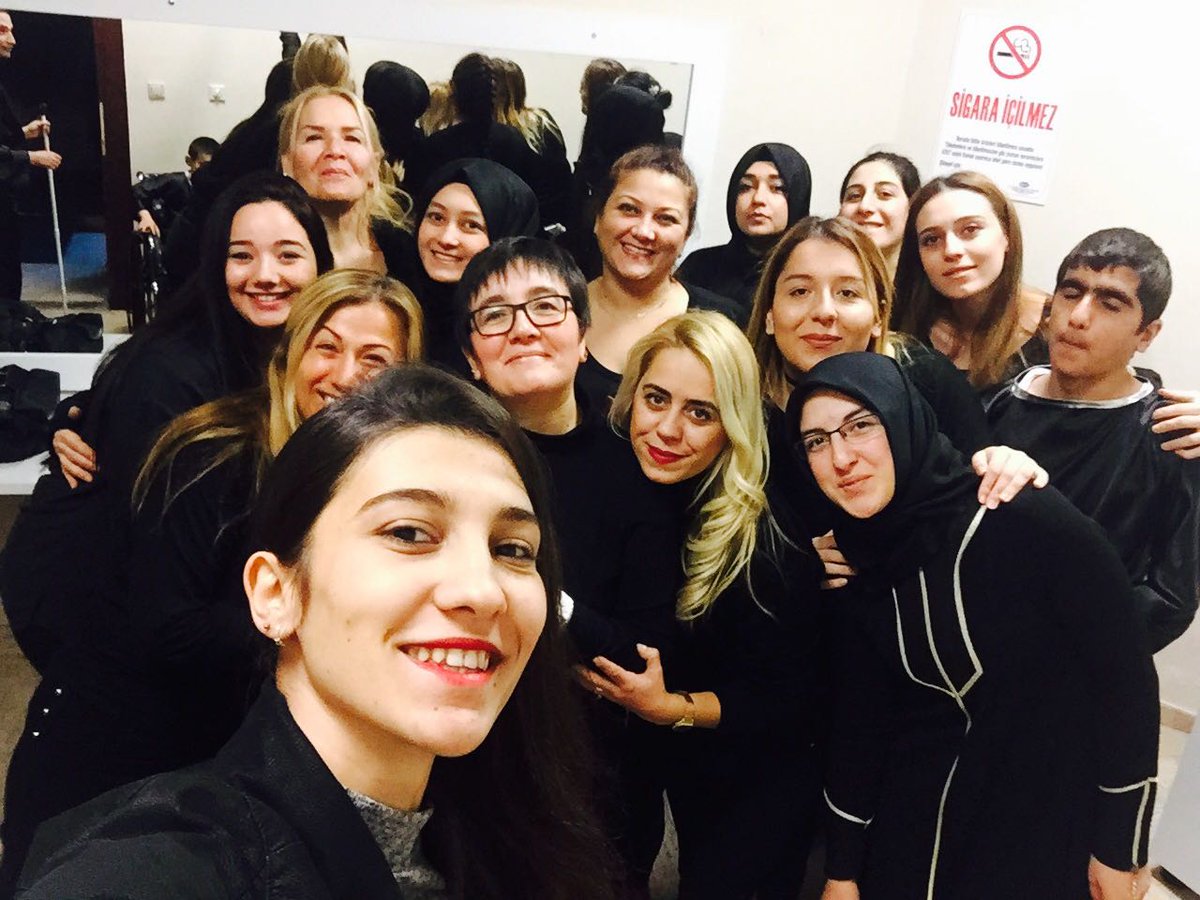 uskudarbarbaros's tweet photo. Gösteriye hazırız! https://t.co/GyEeJvo0tU