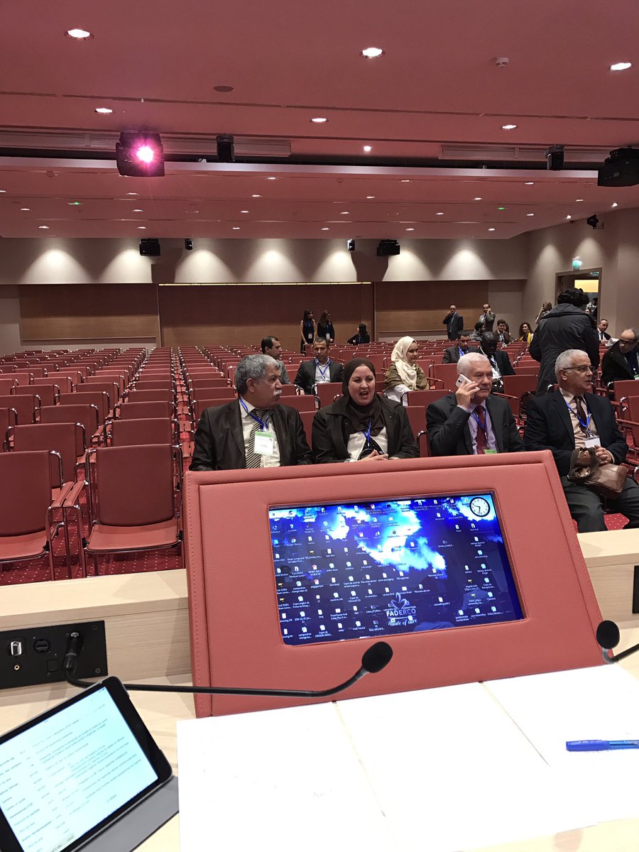 khaleddrareni's tweet photo. Au Centre international de conférences d'Alger pour parler industrie investissements et papier au Forum africain #cic #faderco https://t.co/1ikqpH8liH