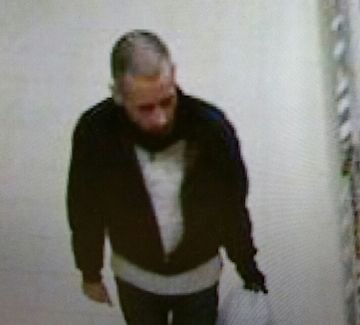 BBCSussex's tweet photo. A man pulls a gun on supermarket staff  in #Peacehaven 
https://t.co/pmvtkRqR6k https://t.co/y5FcDdqqH2