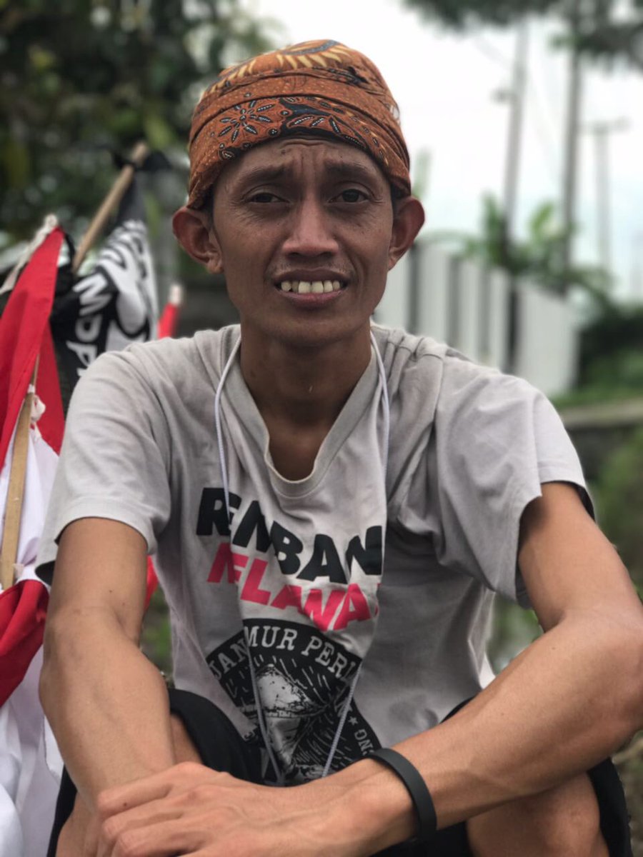 omahekendeng tweet picture