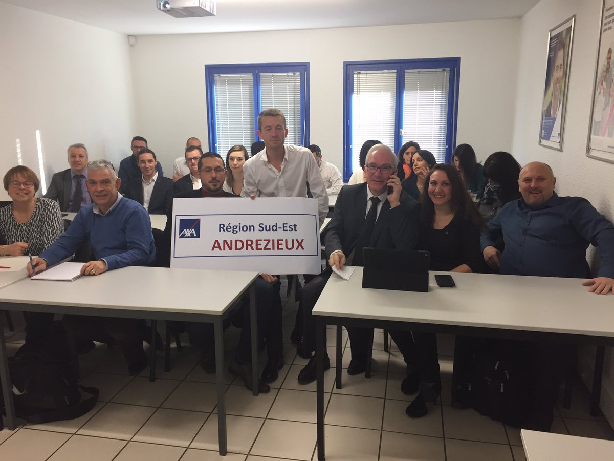FamyLyon's tweet photo. #tchatSE #AXA C'est parti pr la convention AEP #digitale @mbebear @MarieeOlivier @DianeDeperrois @ColombuYves Tous mobilisés 860 H/F 👍👍👍👍 https://t.co/VqQu8C43Rz