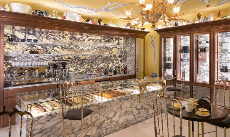 identitagolose's tweet photo. Vi raccontiamo Amo, il locale appena aperto a Venezia dagli @AlajmoBros de Le Calandre. Con l'aiuto di Starck... https://t.co/Tk9Y52uRTr https://t.co/y4KkYRwgXr
