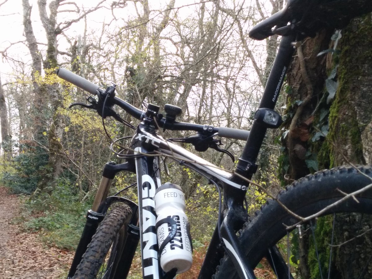 Coincidence or not, my first ever 100% riding #monoloco climb has been with <a href="/Racormance/">Racormance Bikes</a> basalt fiber seatpost #damping #confort #Zaldiaran