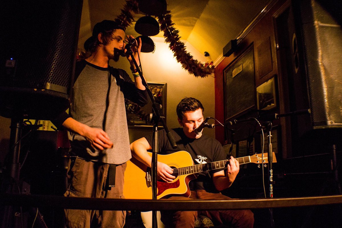 A lovely pic o' me doing my thang on Saturday with Conor from CBH! If I can find a video I'll give it a share :)