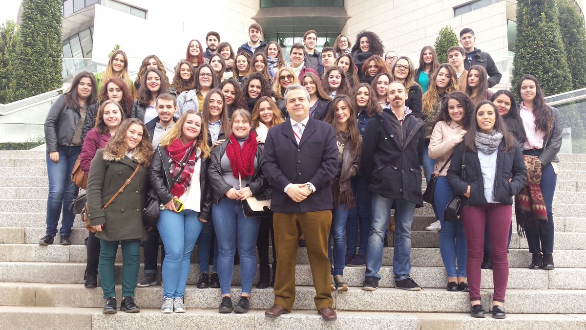 RscUclm's tweet photo. Visita de los alumnos de ADE el pasado viernes a la Ciudad Financiera del Santander. https://t.co/H8DzcCKP0Z