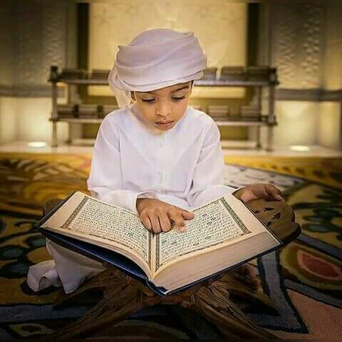 قيل ﻷ‌ﺣـﺪﻫﻢ  ﻛﻴﻒ ﺗﺼﺒﺮ ﻋﻠﻰ ﺍﻟﺒﻘﺎﺀ ﻟﻮﺣﺪﻙ ﻓﻘــﺎﻝ ﺃﻧﺎ ﺟﻠﻴــﺲ ﺭﺑﻲ ﺇﺫﺍ ﺷﺌﺖ ﺃﻥ ﻳﻜﻠﻤﻨﻲ ﻗﺮﺃﺕ ﺍﻟﻘﺮﺁن ﻭﺇﺫﺃ ﺷﺌﺖ ﺃﻥ ﺃﻛﻠﻤﻪ ﺻﻠﻴﺖ ﺭﻛﻌﺘﻴﻦ وكفى بربي نصيرا...