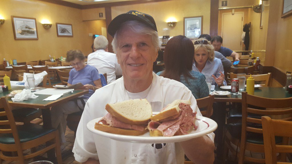 couchpotatoco0k's tweet photo. New on the blog! Q&amp;A With Chef Jay Parker Of @BensBestDeli in NYC https://t.co/v6pMFySc7f https://t.co/0zZRjicmai
