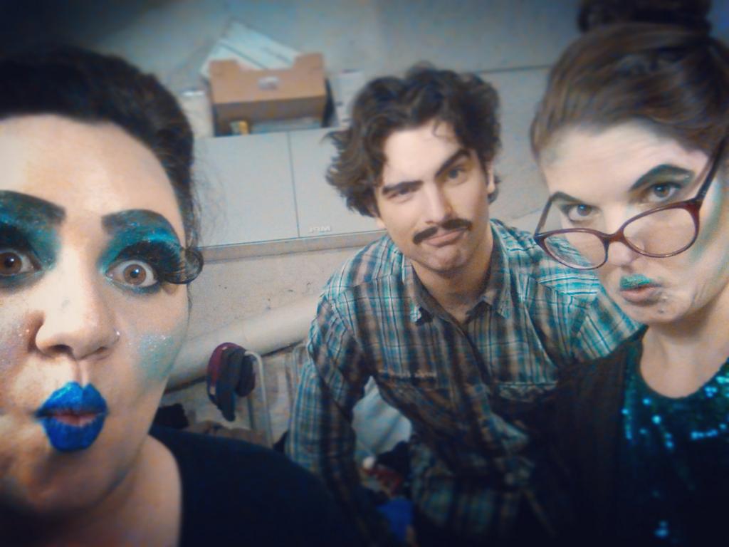 FunkySardines's tweet photo. Après le show @Athouboutdchant 
#wewillcomeback #funkysardines #coulisses #backstages #lyon #show https://t.co/13Ioj2Imb9