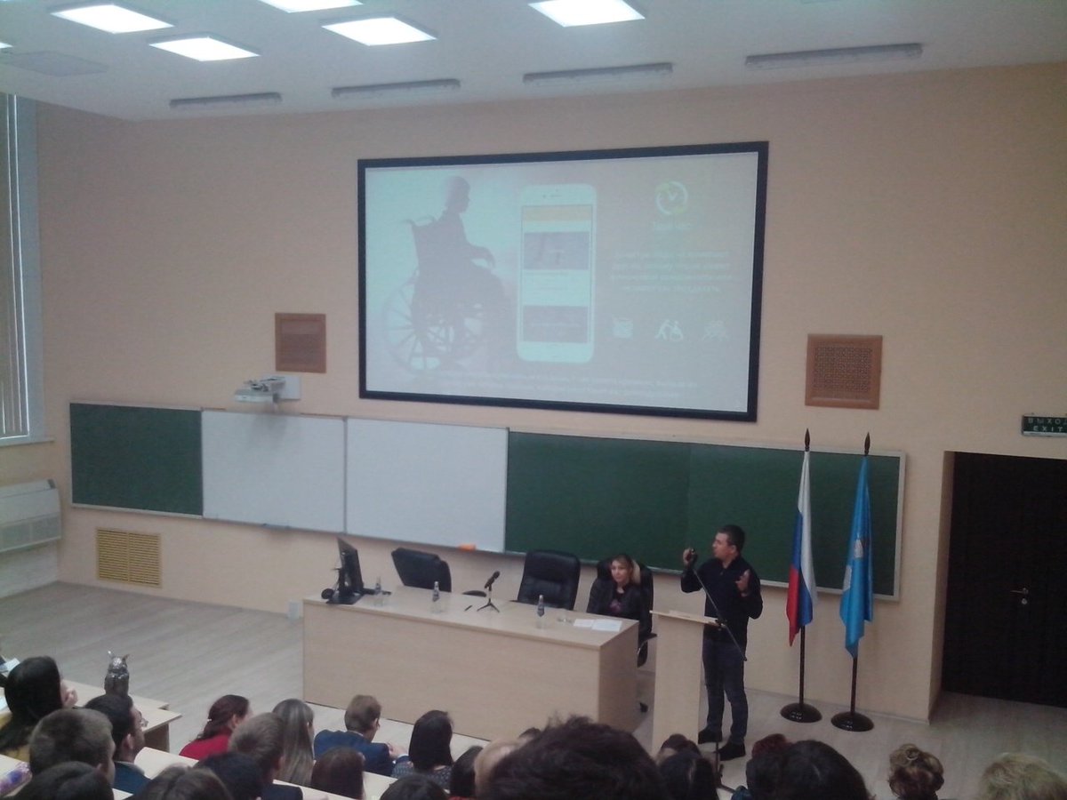 На "Уроке добра" представили приложение для смартфонов "Твой час". Пользователи смогут помочь людям с огран. возможностями реальным делом