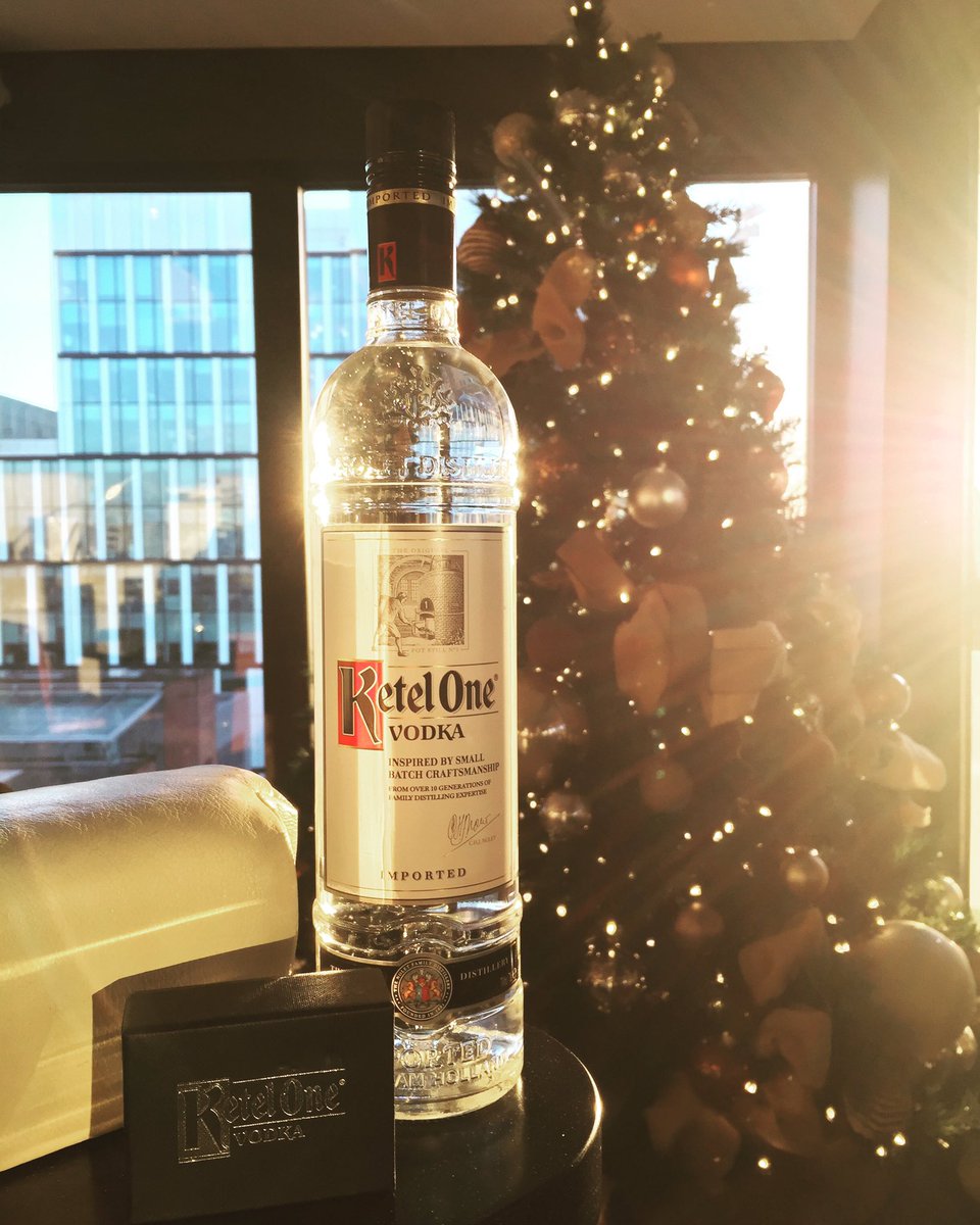 MCRHouse's tweet photo. And on the 5th day of Christmas...
Win a bottle of Ketel One Vodka and a pair of Ketel One Cufflinks! @DiageoGB 
RT to enter https://t.co/IayuPHtUZK