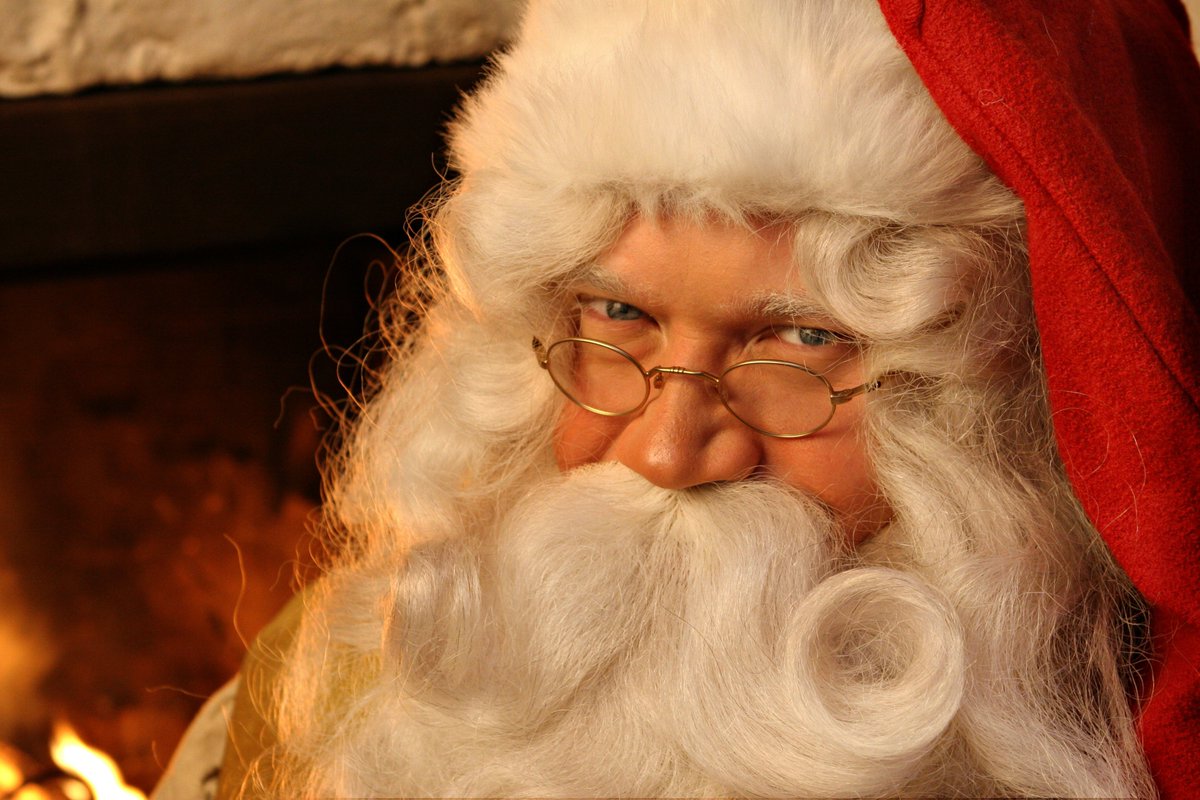 Pravi Djed Mraz dolazi u #Zagreb !
#advent #Santa #Christmas #journalhr   #CroatiaFullOfMagic 
<a href="/zagreb_tourist/">Zagreb Tourist Board</a> 

-> bit.ly/2gaB2NA