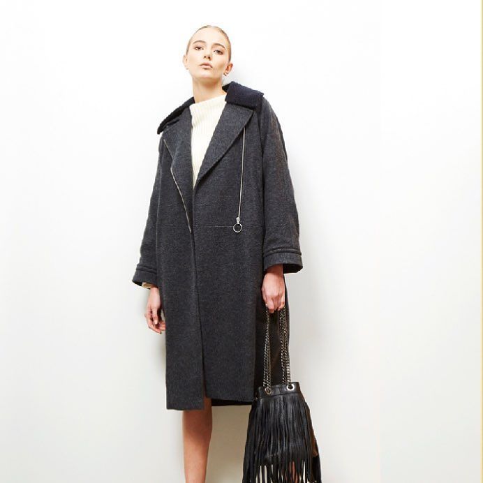 ELENDEEK_TW's tweet photo. JERSEY RIDER'S COAT
¥49,000+tax
ジャージー素材を使用し軽くて柔らかい着心地。衿のボアは取り外し可能となっています。
#ELENDEEK #2016A… https://t.co/TnDUhrn0Pm https://t.co/by80lHyLMk