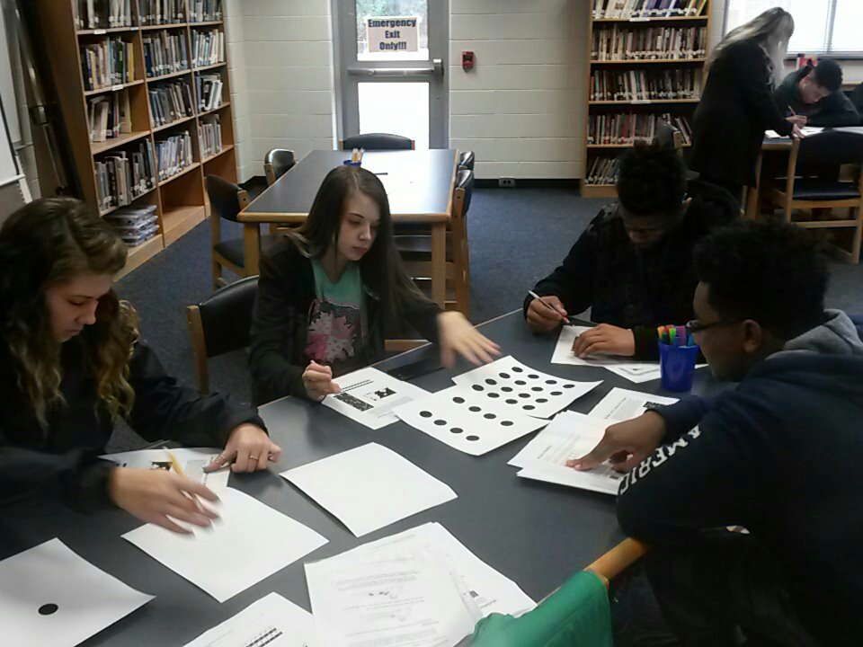 SondraAyscueFCS's tweet image. Working with #binarynumbers @LouisburgHSFCS @FCSchoolsNC @MediaLHS #helpimtrapped