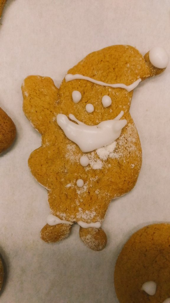 TUDublinBakery's tweet photo. Christmas is coming, gingerbread today! 5 for 1€, don't miss it! #ditbakery @ditofficial https://t.co/bpbIgduhW0
