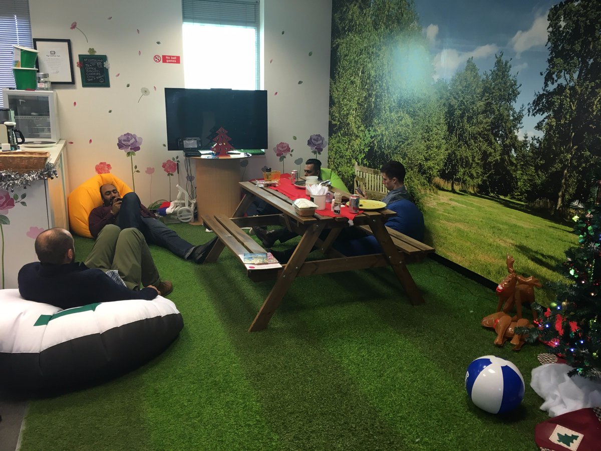 broadplace's tweet photo. Comfy meetings are the way forward #Broadplace https://t.co/VdGuc1ZDd8