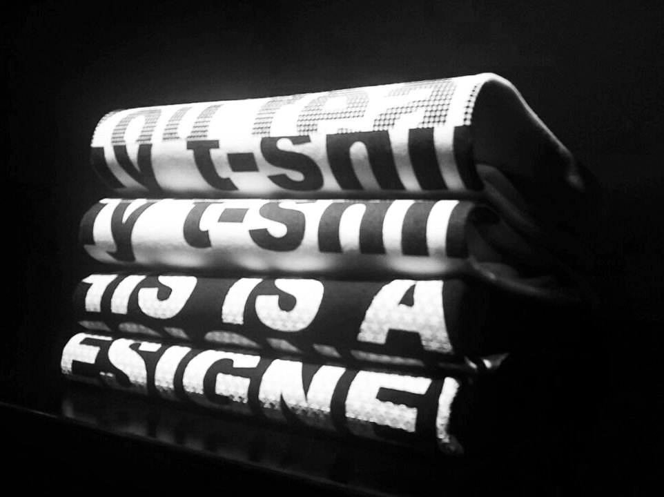 fiumearg's tweet photo. → Remera Designer
 Vení a buscarla en todos nuestros locales.
 #SS17 #newcollection #fiume https://t.co/neRn7lj0ug