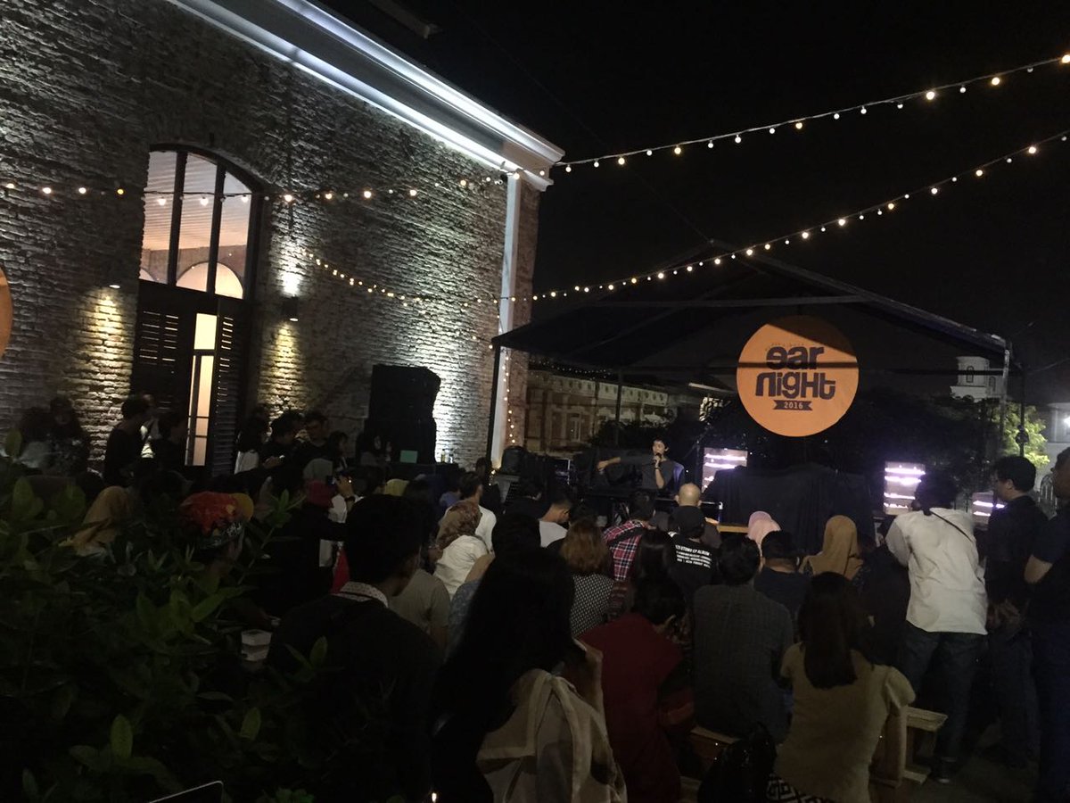 Dan akhirnya giliran FRAU <a href="/leliyani/">Leilani Hermiasih</a> diatas panggung. Siap siap mendengar nyanyian indah bak dongeng yang menenangkan hati 😊 #earnightreport