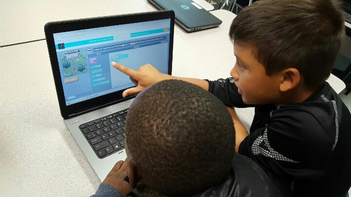 CH_STEAM's tweet image. #HourOfCode more like #PowerOfCode and the #PowerOfPartnerships - 3rd grade scientists rocking it #CHEShc @codeorg @NewHanoverCoSch