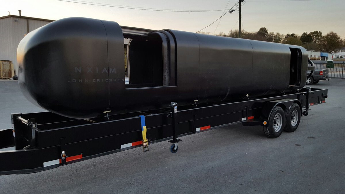 ORNLEnergy's tweet photo. Check out the new #3dprinted SEAL delivery vehicle printed @ORNL! https://t.co/LDDMvoaeh6 https://t.co/BE4TcBv8Xb