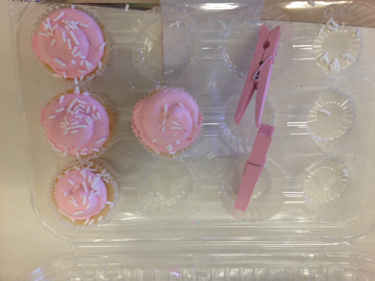 TDSB_Lulham's tweet photo. It's a girl! #genderReveal https://t.co/s5T8Oe9ViR