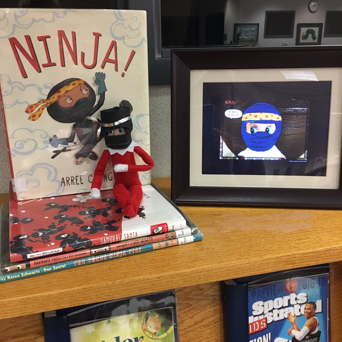 SandLakeLMC's tweet photo. .@NinjasRead ...and so do elves! #SandLakeReads #nationalninjaday #ElfontheShelf https://t.co/u68URKSQqw