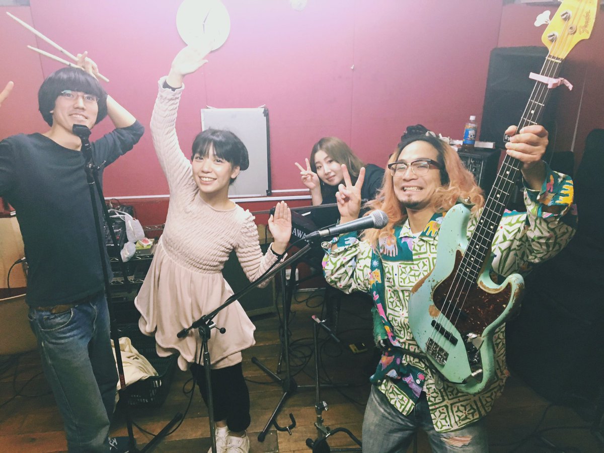 Sebastian X V Twitter 本日12 6 下北沢デイジーバー ヒロ企画 に Sebastian X出演いたします 前売り券は売り切れていますが 当日券を若干枚数 E T Co Fgehcpfapp とデイジーバー店頭にて発売します 問い合わせ先 デイジーバー