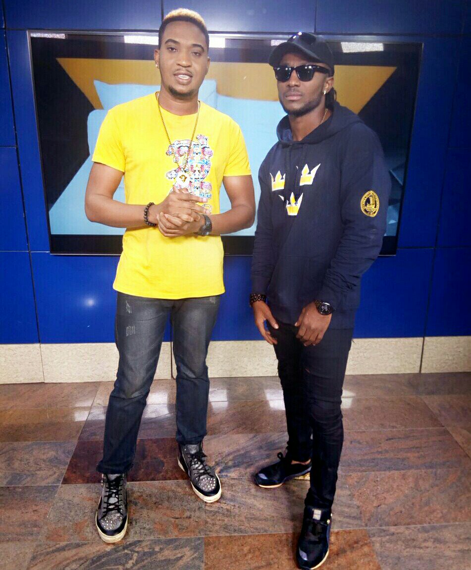 galaxytvent's tweet photo. @kingminjin A.K.A Mr jare on the Friday partymix with OAP @EMMY_FLY #fridaypartmix #jare #friends https://t.co/tzPo3HxBcf
