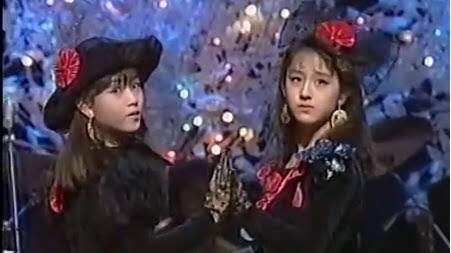 Ayane ポーリゴンウェイ あのね若いお嬢さんがね 相田翔子さんを指して 可愛い あんなおばちゃんになりたいっ って言ってたんだけどね お待ちなさいお嬢さん 相田翔子さんの若い頃はこのレベル 既に10代からのスタートダッシュが半端ない 可愛いよ