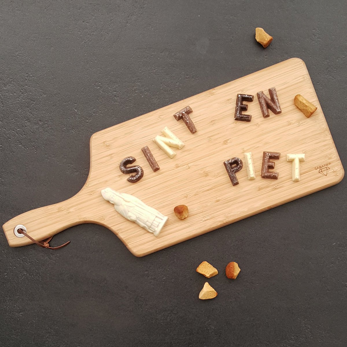 Voor iedereen een fijne #Sinterklaas gewenst! #pakjesavond #5december #snoepgoed #cadeautjes #DiamantSabatier