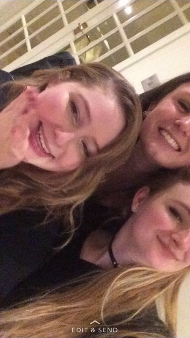 HarrietBiss's tweet photo. HAPPY BIRTHDAY CHOLE! Have the best day my love xxxxxx https://t.co/Mdp2EuGTzO